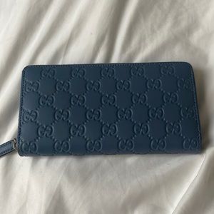 gucci perfect condition wallet, bought from nordstrom